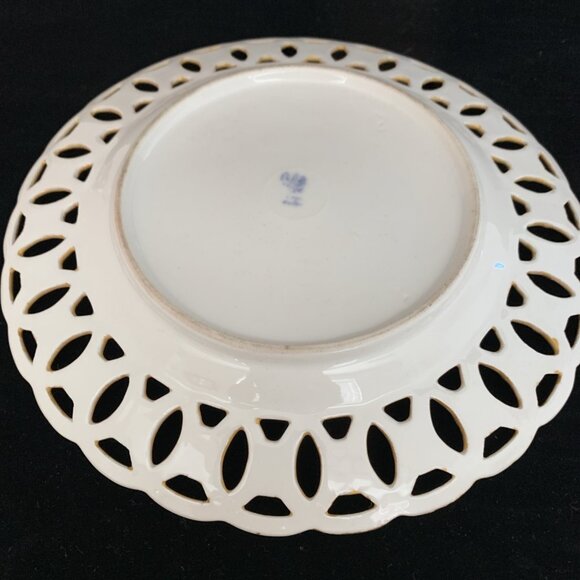 2 Antique Carl Tielsch Reticulated Porcelain Plates Altwasser Silesia 8.5" - Picture 7 of 10